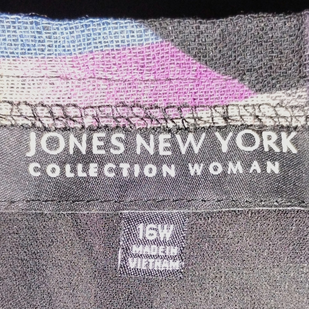 Lightweight Wool Skirt With Dynamic Pattern - image 2